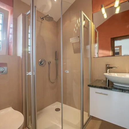 Suzanne By Interhome Banjole